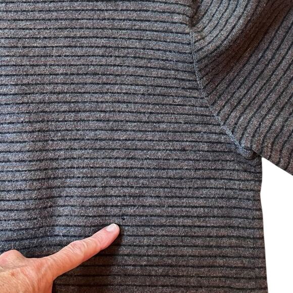Banana Republic 1/4 Zip Merino Wool Pullover Sweater Mens Large Grey Stripe - Picture 10 of 10
